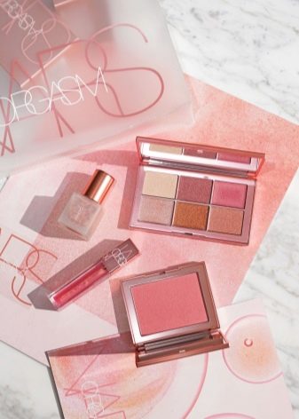 Косметика Nars: все про продукцію фірми, плюси і мінуси, вибір kosmetika nars vse pro produkc yu f rmi plyusi m nusi vib r 19 - Косметика Nars: все про продукцію фірми, плюси і мінуси, вибір