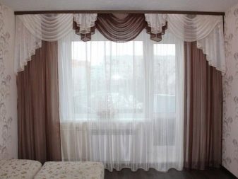 Штори в зал на стельовий карниз (40 фото): як вибрати штори для кутових карнизів у вітальню? Які бувають карнизи для штор? Приклади інтер’єру shtori v zal na stel oviy karniz 40 foto yak vibrati shtori dlya kutovih karniz v u v tal nyu yak buvayut karnizi dlya shtor prikladi nter ru 22 - Штори в зал на стельовий карниз (40 фото): як вибрати штори для кутових карнизів у вітальню? Які бувають карнизи для штор? Приклади інтер’єру