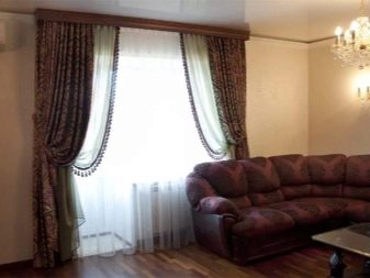 Штори в зал на стельовий карниз (40 фото): як вибрати штори для кутових карнизів у вітальню? Які бувають карнизи для штор? Приклади інтер’єру shtori v zal na stel oviy karniz 40 foto yak vibrati shtori dlya kutovih karniz v u v tal nyu yak buvayut karnizi dlya shtor prikladi nter ru 5 - Штори в зал на стельовий карниз (40 фото): як вибрати штори для кутових карнизів у вітальню? Які бувають карнизи для штор? Приклади інтер’єру