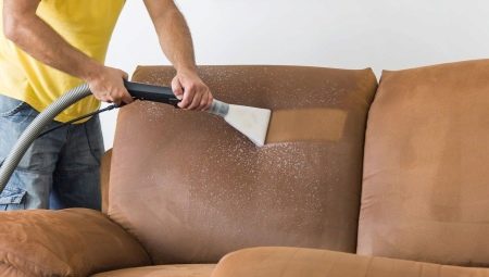 Як почистити диван від засмальцьованості в домашніх умовах? Чим відмити диван з тканини від бруду й старої затертости? Як очистити від засалених плям?