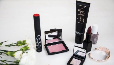 kosmetika nars vse pro produkc yu f rmi plyusi m nusi vib r 1 - Сережки з бурштином (69 фото): моделі у сріблі та в золоті, срібні бурштинові сережки